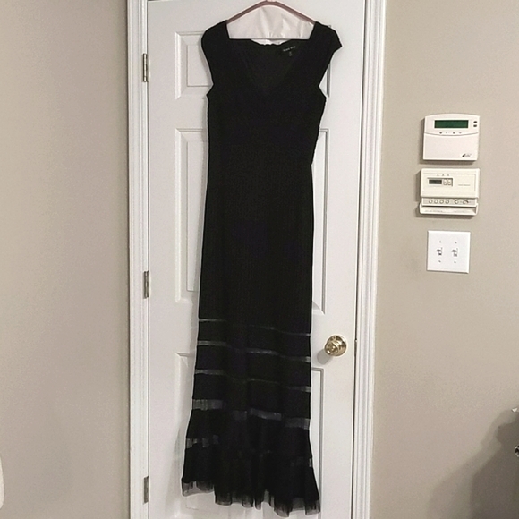 SALE! Tadashi Shoji Black Evening Gown - Picture 5 of 8